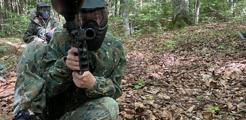 PAINTBALLCSATA A KEDVENC HELYEDEN – KORLÁTLAN GOLYÓVAL