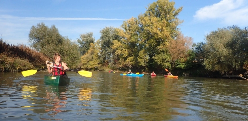 AVENTURĂ DE CAIAC-CANOE PE MEANDRELE MUREȘULUI