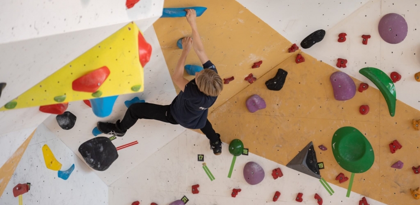 MÁSZÁSRA FEL! – EDZÉSBÉRLET AZ ADRENALIN CLIMBING GYM FALAIN
