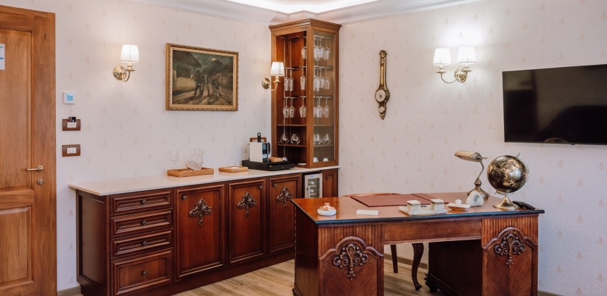 O CĂLĂTORIE ÎN TIMP, ÎNTRE ZIDURILE UNUI CONAC ISTORIC